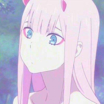 女子睡觉被15斤猫咪压住致手腕骨折